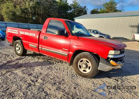 2001 Chevrolet Silverado C1500 from USA, damaged, VIN 1GCEC14W61Z147471
